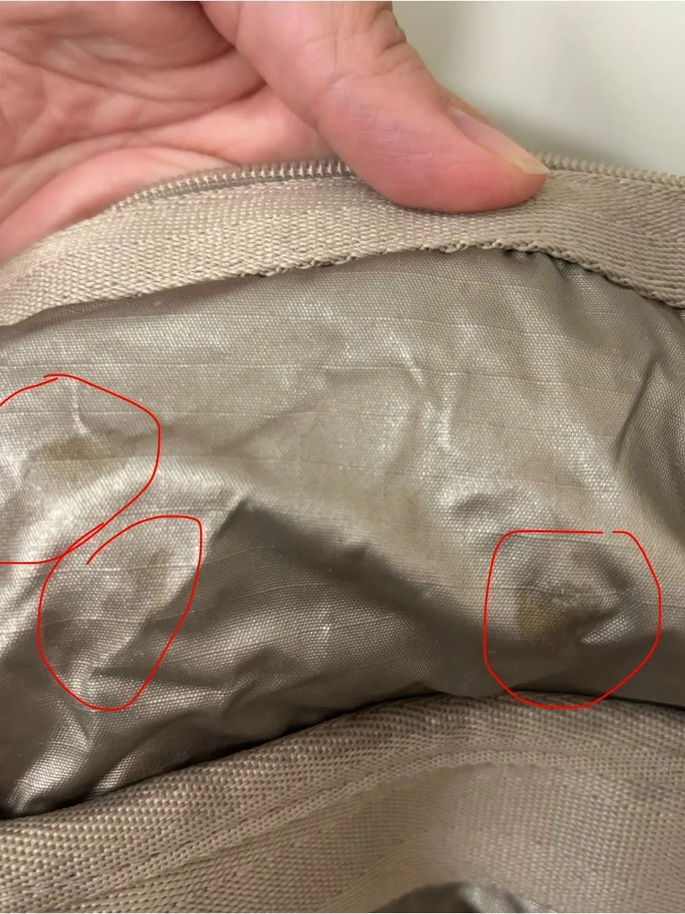 Lesportsac Pearl Lightning Shimmer Tote in Pearl
